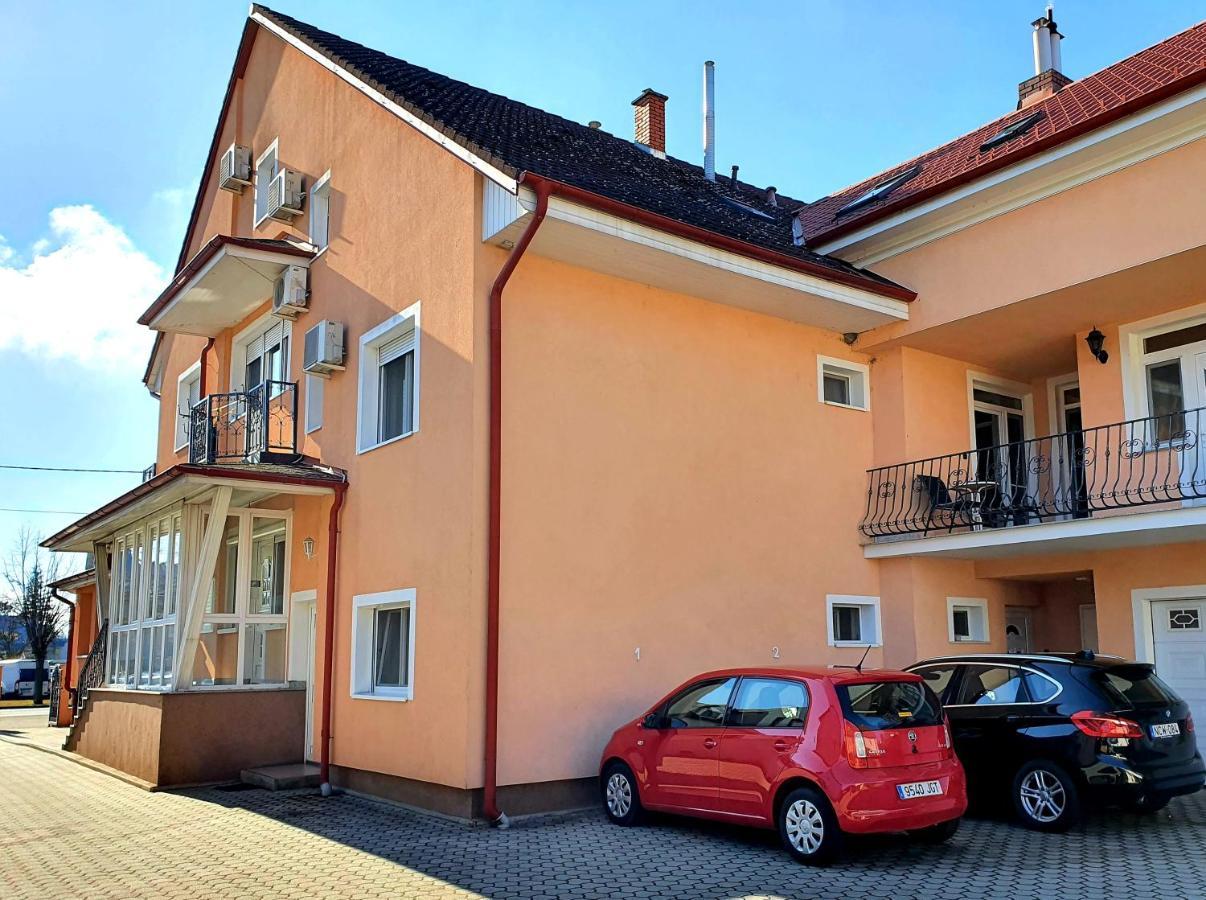 Eva Panzio Hotel Sárvár Екстериор снимка