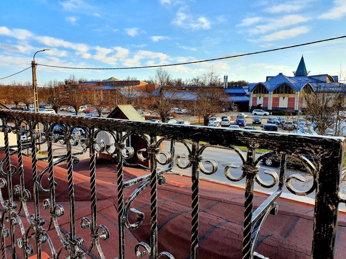 Eva Panzio Hotel Sárvár Екстериор снимка