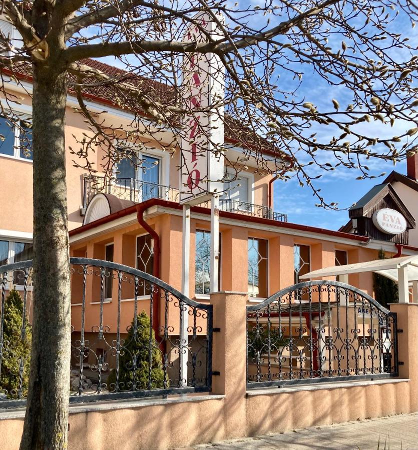 Eva Panzio Hotel Sárvár Екстериор снимка