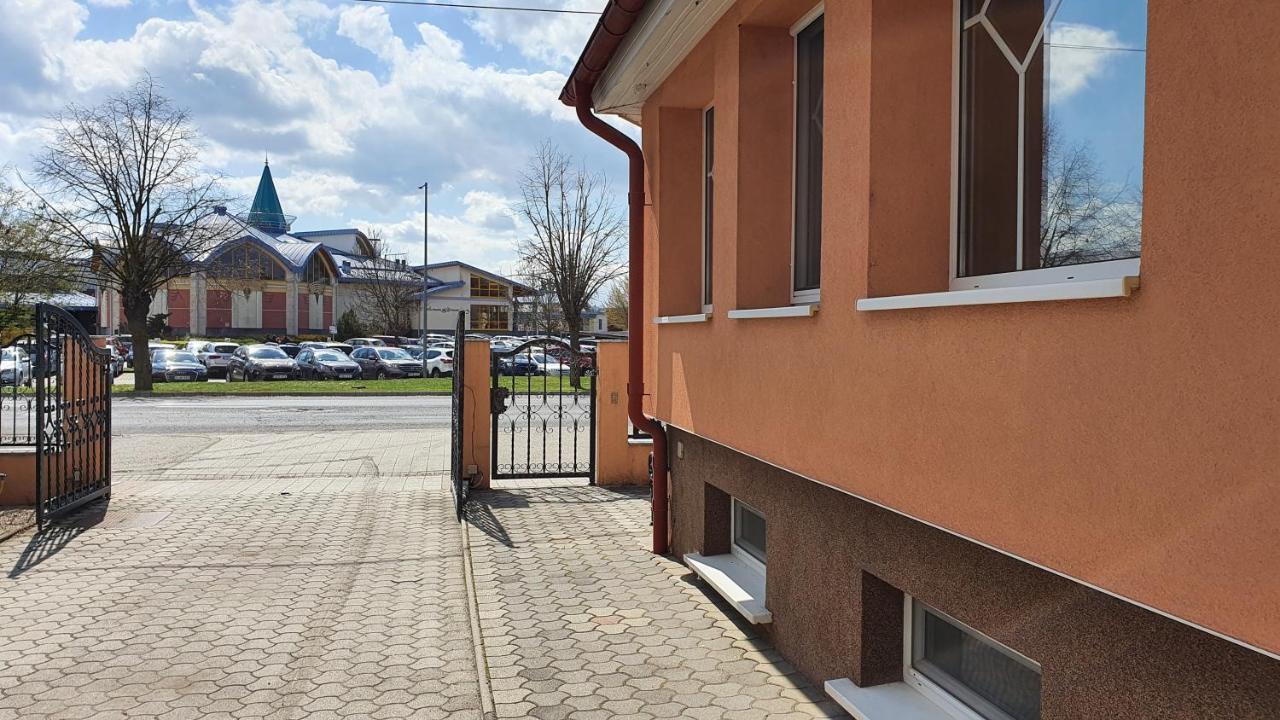 Eva Panzio Hotel Sárvár Екстериор снимка