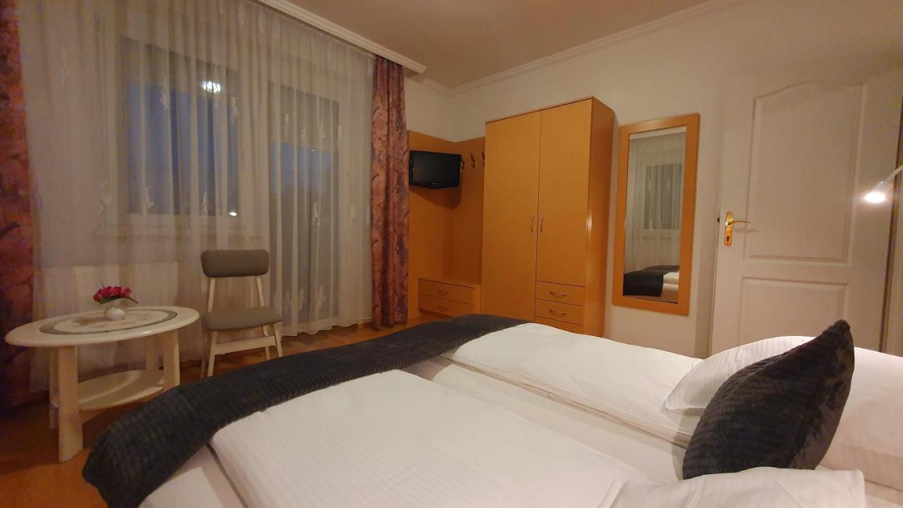 Eva Panzio Hotel Sárvár Екстериор снимка