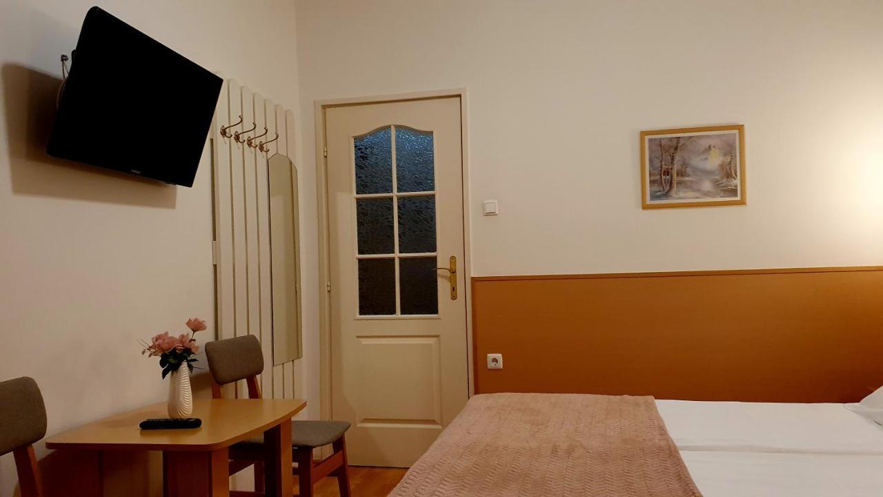 Eva Panzio Hotel Sárvár Екстериор снимка