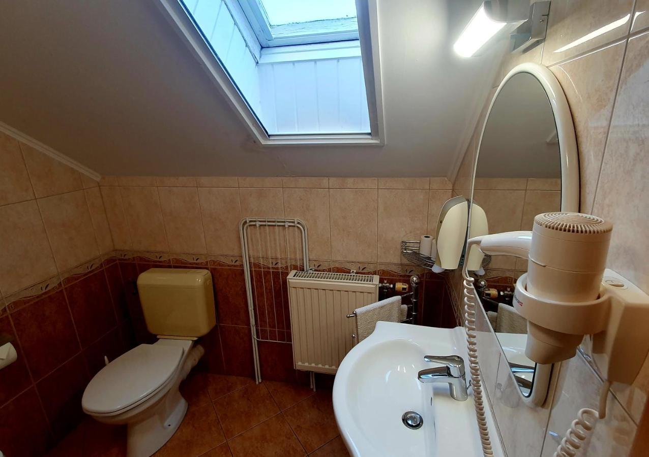 Eva Panzio Hotel Sárvár Екстериор снимка