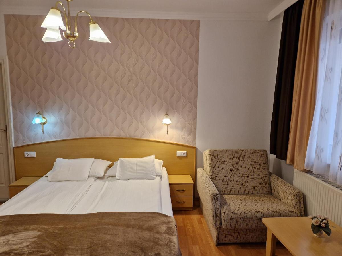 Eva Panzio Hotel Sárvár Екстериор снимка