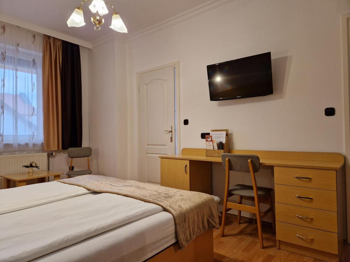 Eva Panzio Hotel Sárvár Екстериор снимка