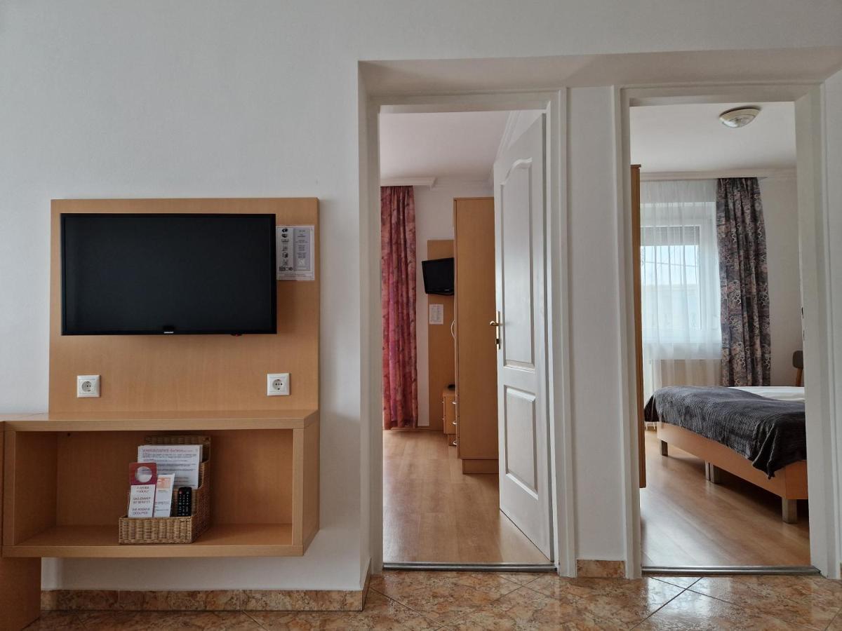Eva Panzio Hotel Sárvár Екстериор снимка