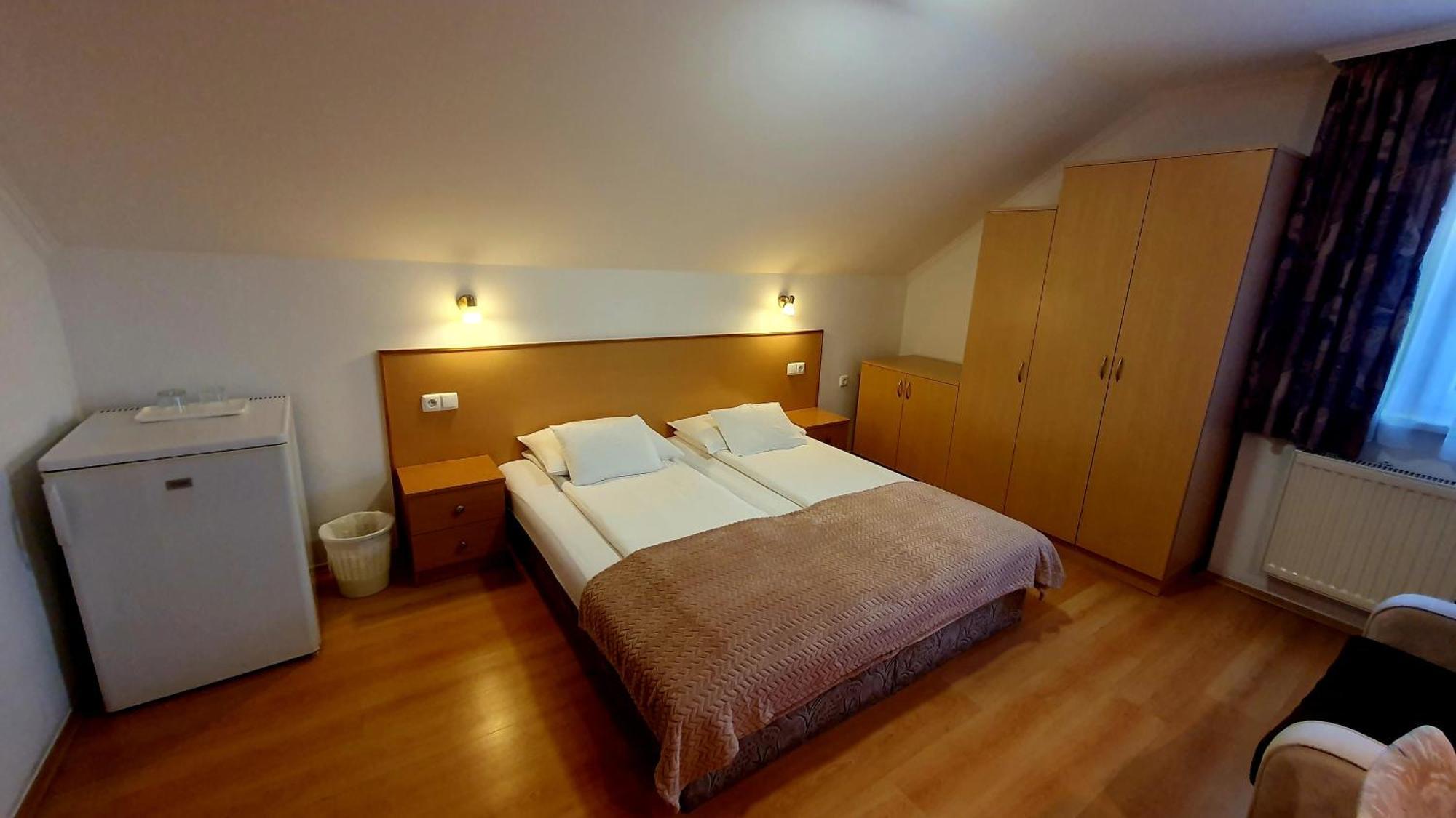 Eva Panzio Hotel Sárvár Екстериор снимка